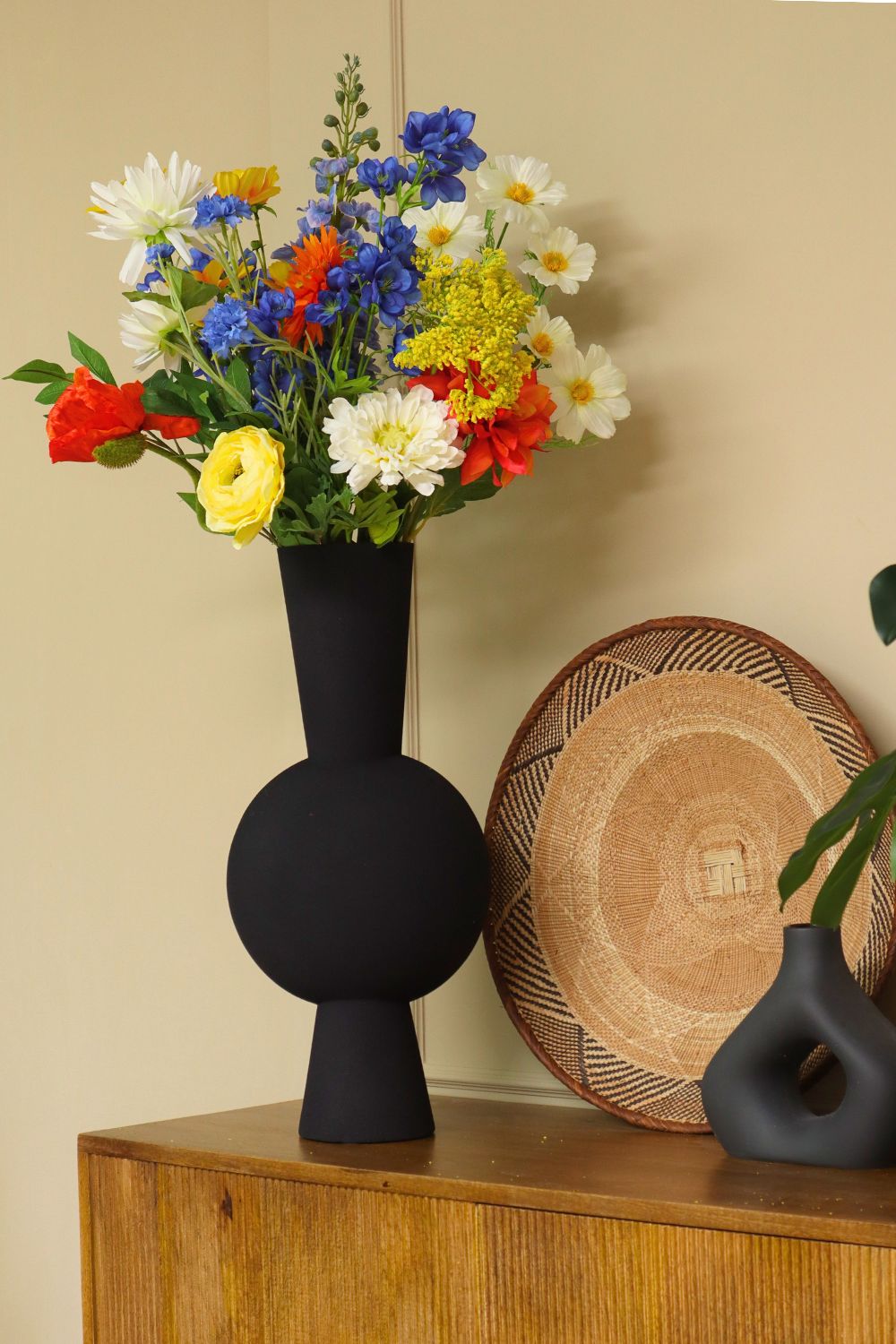 Stimmungsbild Kunstblumenstrauß Bright Breeze