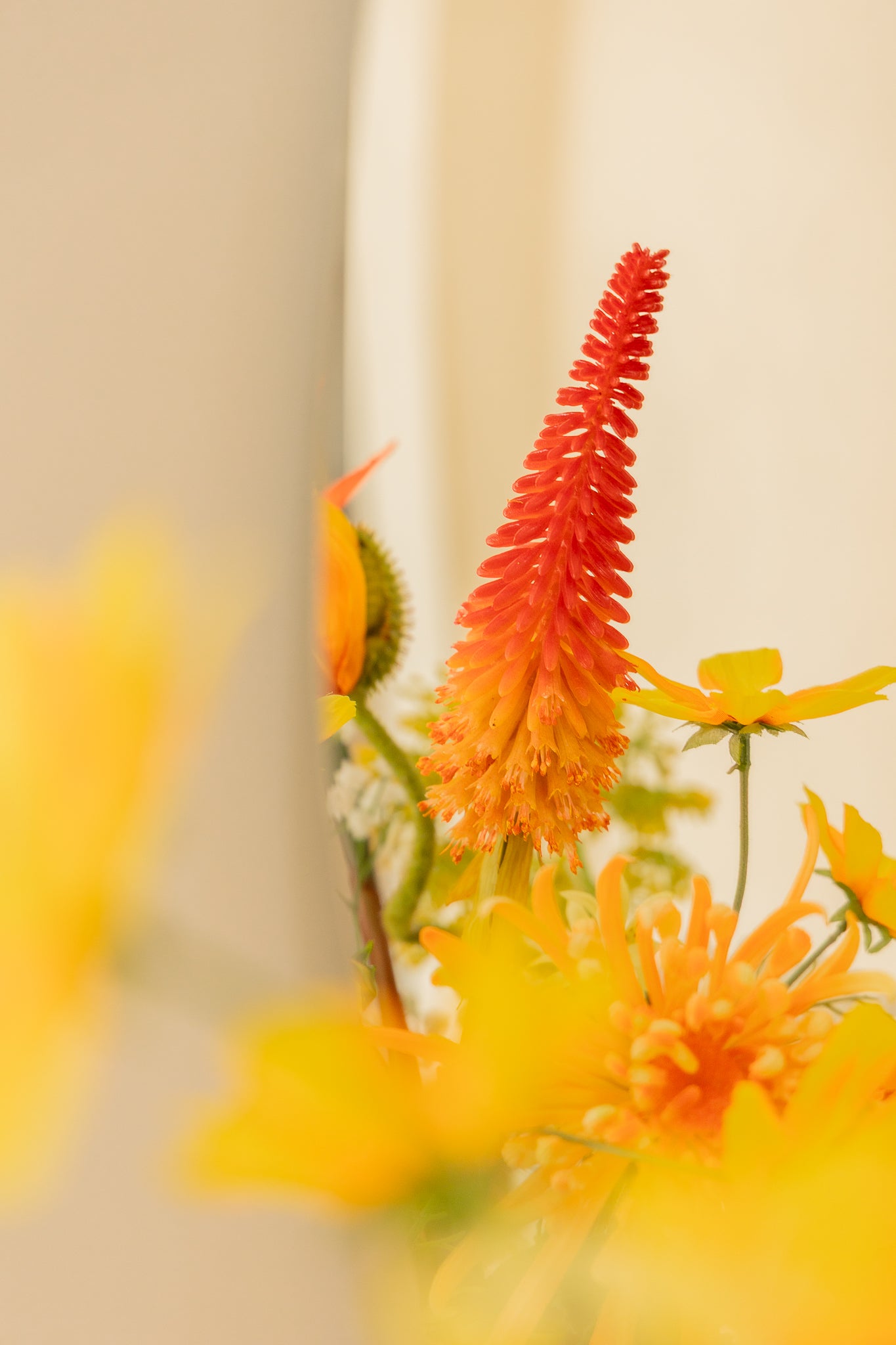 Kunstblumenstrauß Orange Oasis