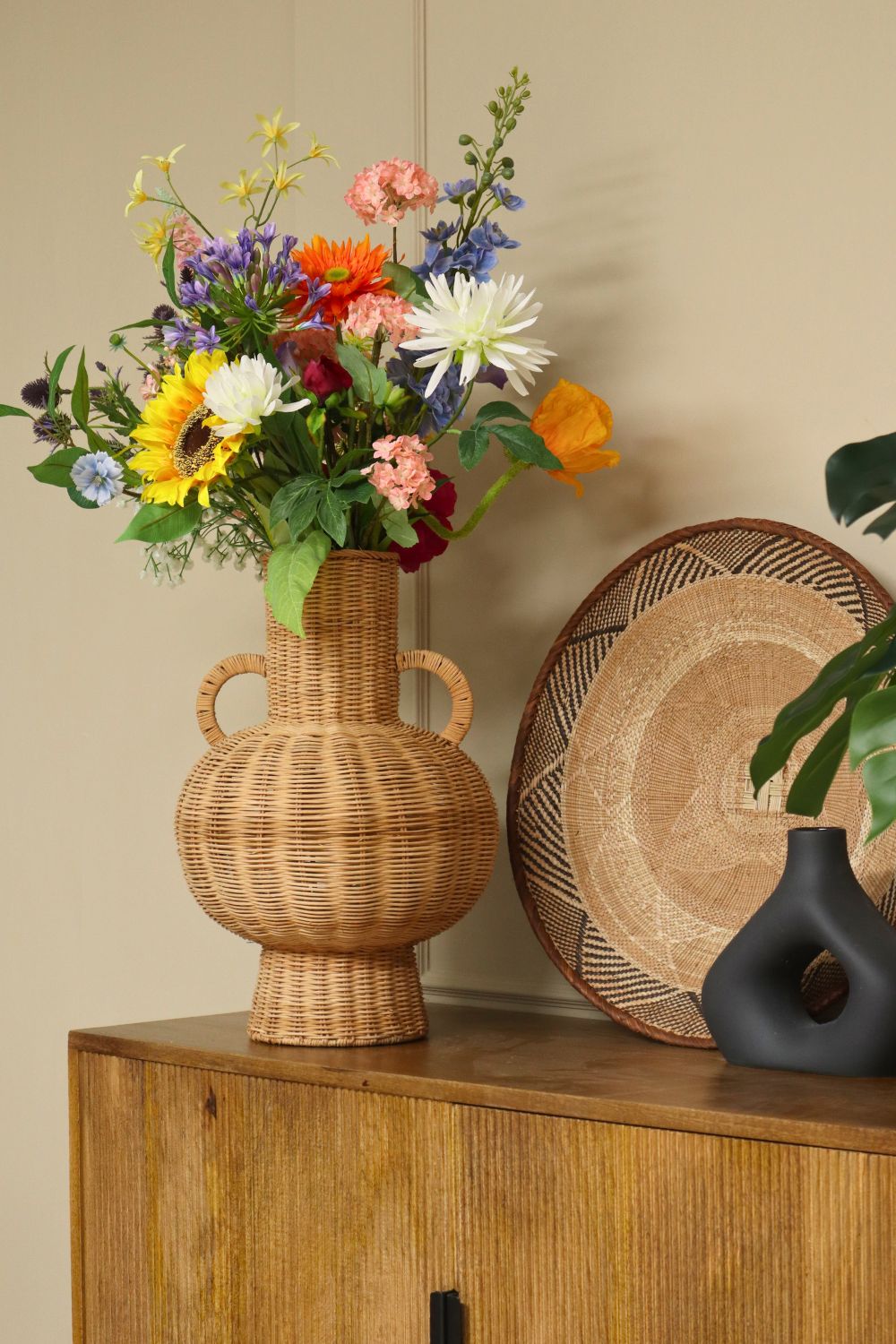 stimmungsbild Kunstblumenstrauß Wild Whispers